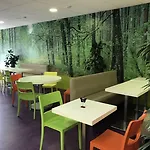 Ibis Styles Sur Lot 3*
