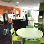 فندق Ibis Styles Sur Lot 3*
