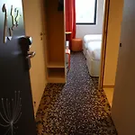 Ibis Styles Sur Lot 3*