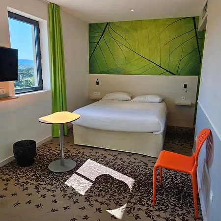 מלון Ibis Styles Sur Lot 3*
