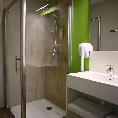 Ibis Styles Sur Lot Szálloda