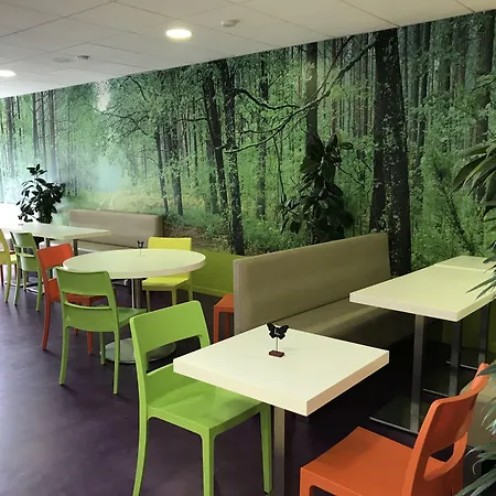 Ibis Styles Sur Lot 3*
