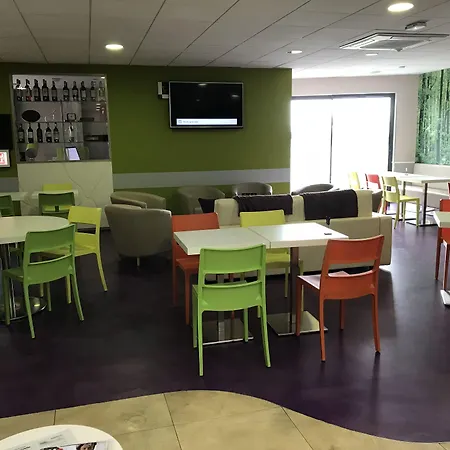 Ibis Styles Sur Lot 3*