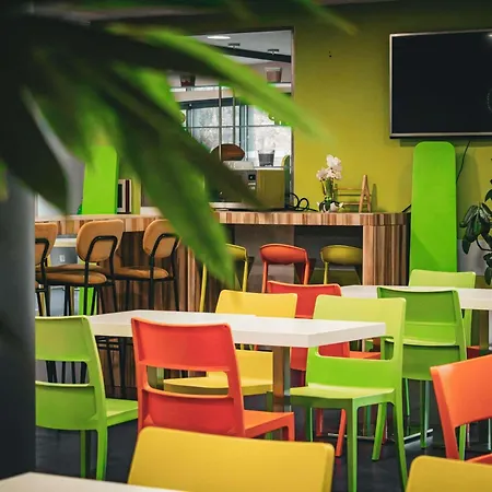 Ibis Styles Sur Lot מלון