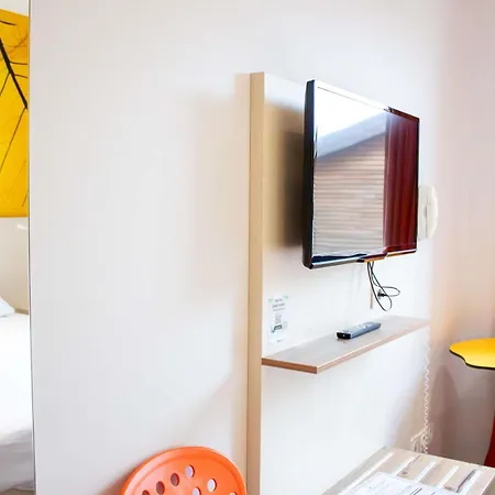 Ibis Styles Sur Lot Szálloda 3*