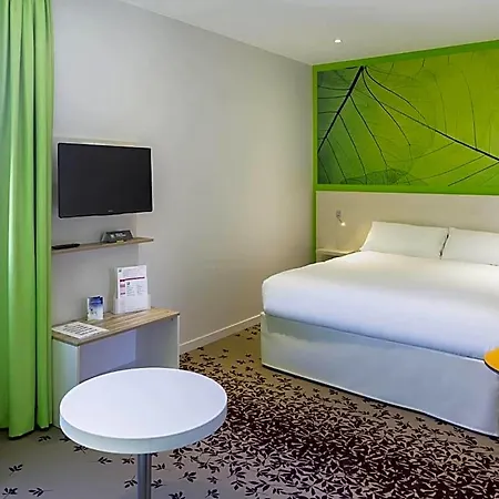 Ibis Styles Sur Lot Hotel 3*