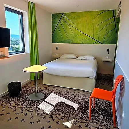 Ibis Styles Sur Lot 3*