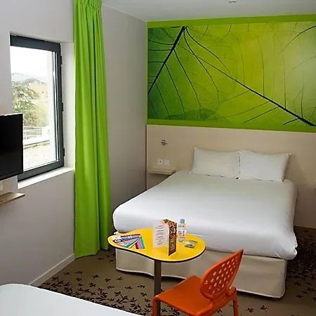 Ibis Styles Sur Lot Hotel