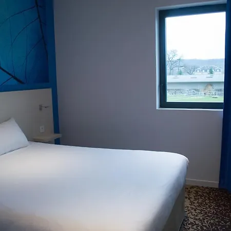 Ibis Styles Sur Lot 3*