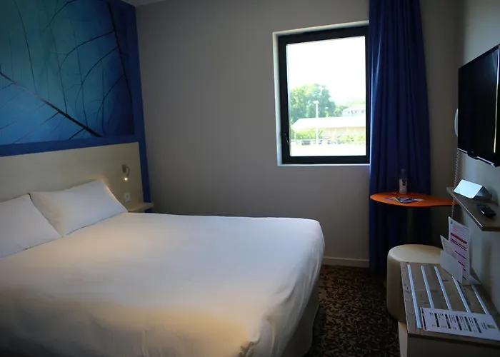 فندق Ibis Styles Sur Lot 3*